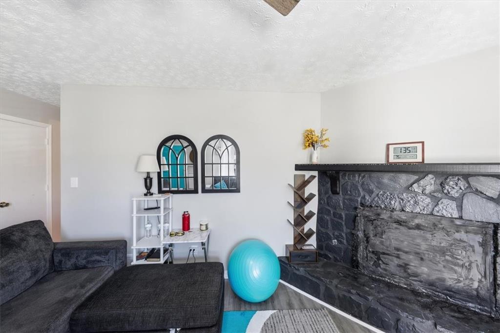 3682 Stephanie Court Powder Springs, GA 30127 - Photo 6 of 23 a living room with furniture