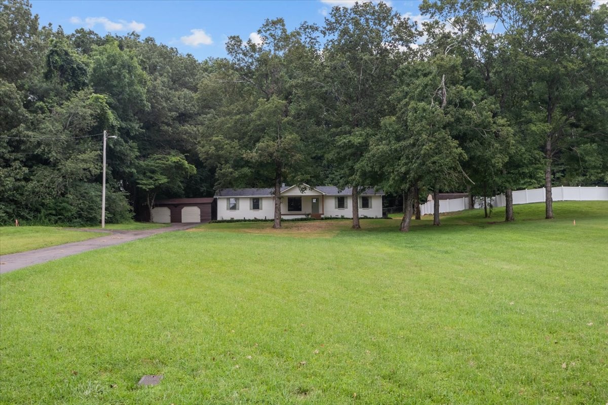 1122 Ridgecrest Drive Dickson, TN 37055 - Photo 3 of 36 Gallery Image 3