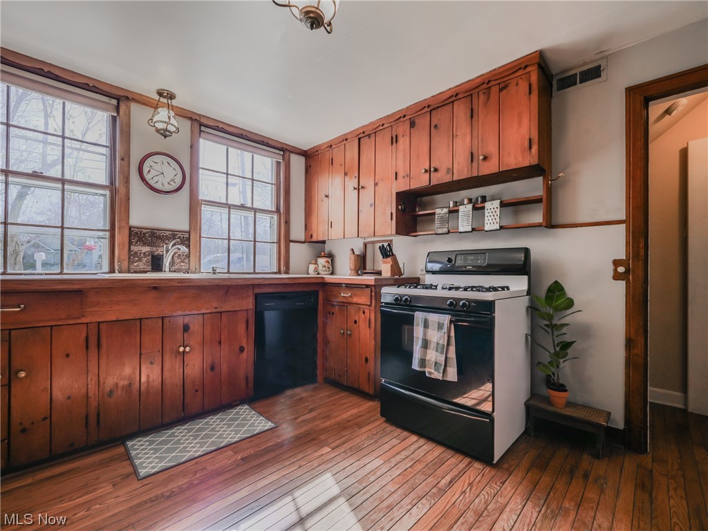 1026 Gulf Road Elyria, OH 44035 - Photo 7 of 34 Gallery Image 7