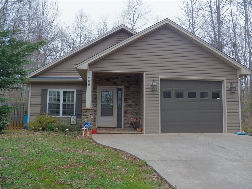 2027 Ridgeview Lane Seneca, SC 29678 - Photo 1 of 21 Gallery Image 1
