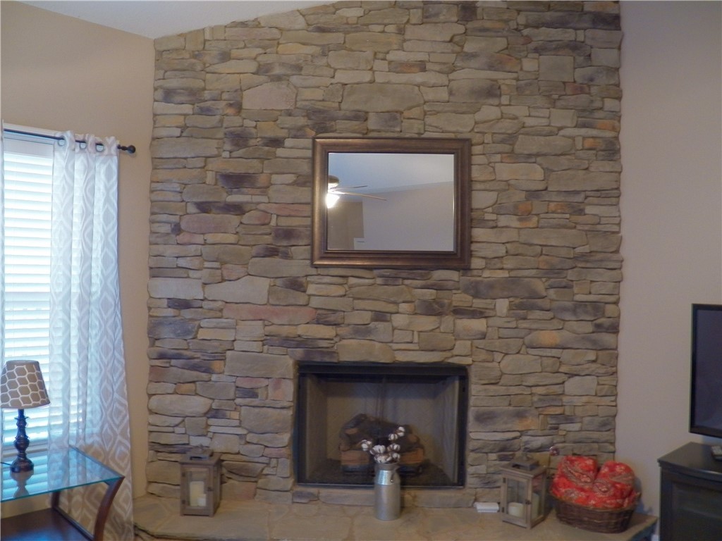 2027 Ridgeview Lane Seneca, SC 29678 - Photo 6 of 21 Gallery Image 6