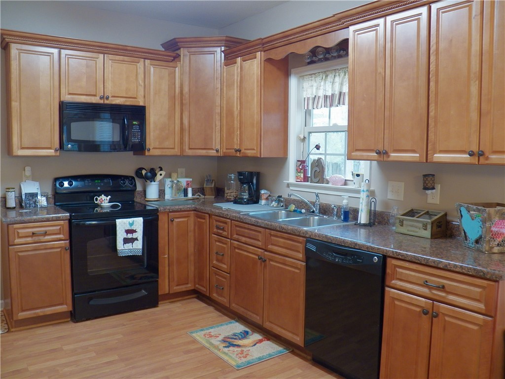 2027 Ridgeview Lane Seneca, SC 29678 - Photo 8 of 21 Gallery Image 8