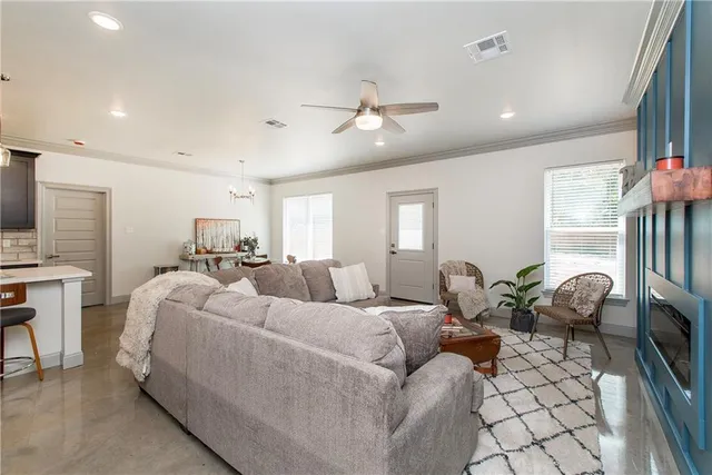 $325,000 | 21266 Weinberger Road, Ponchatoula, LA 70454