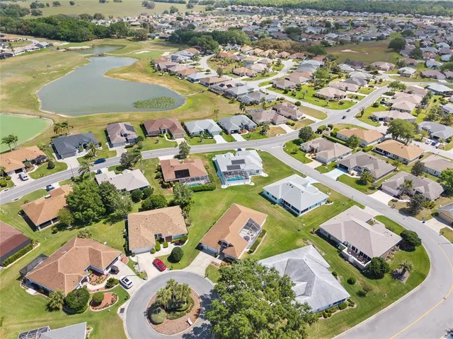 $299,900 | 17645 Southeast 117th Circle, Summerfield, FL 34491