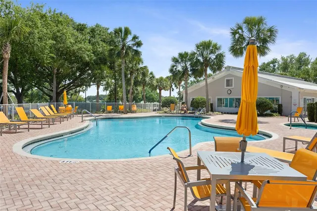 $299,900 | 17645 Southeast 117th Circle, Summerfield, FL 34491