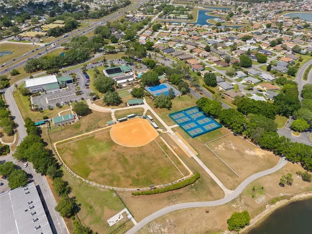 $299,900 | 17645 Southeast 117th Circle, Summerfield, FL 34491