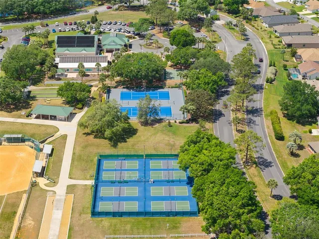 $299,900 | 17645 Southeast 117th Circle, Summerfield, FL 34491