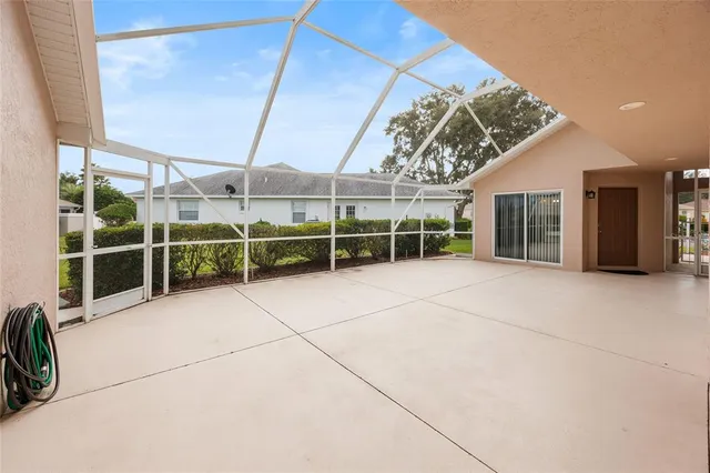 $299,900 | 17645 Southeast 117th Circle, Summerfield, FL 34491