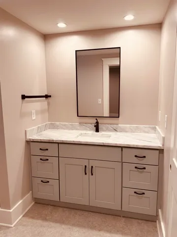 $1,995 | 30 High Street, Unit 3, Pembroke, NH 03275