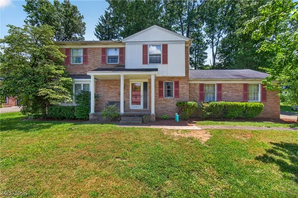 $289,900 | 2537 Dogwood Drive Northeast, Massillon, OH 44646
