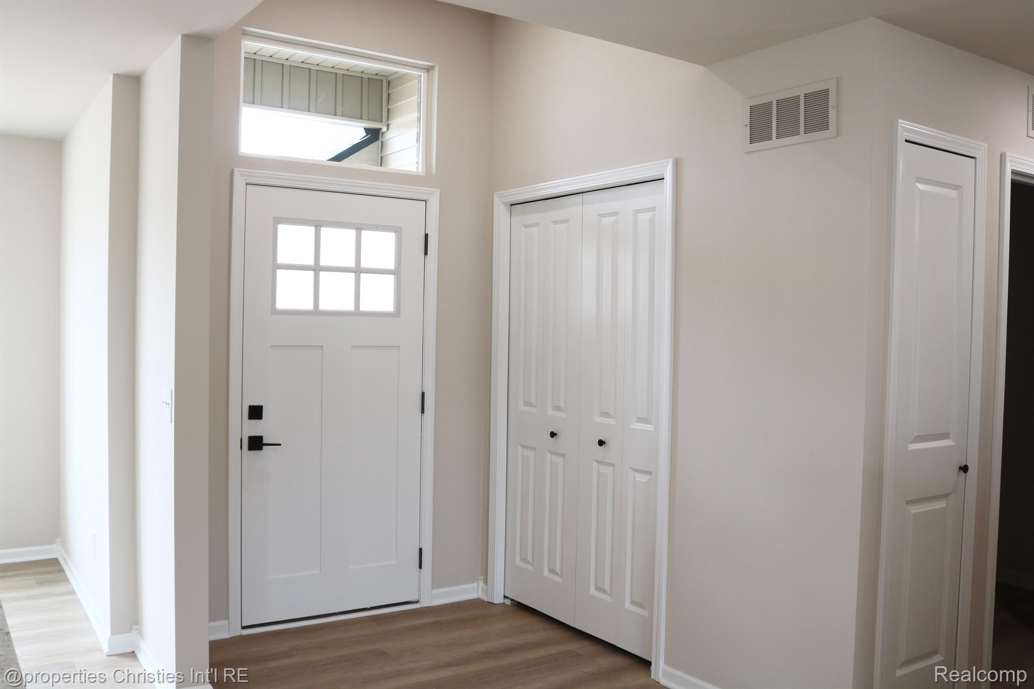 15120 Reeck Road Southgate, MI 48195 - Photo 4 of 13 Gallery Image 4
