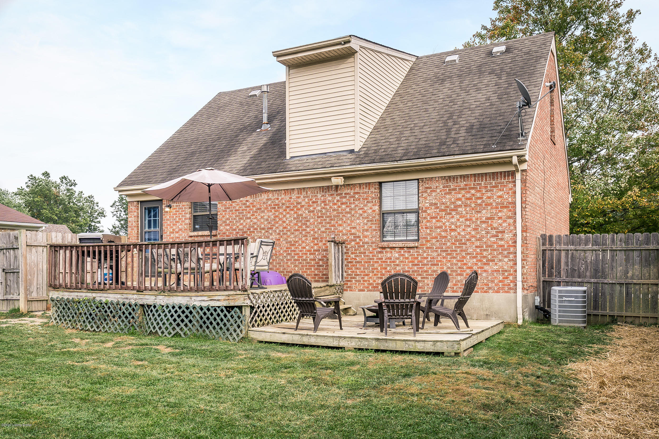 12208 Ridgemont Road Louisville, KY 40229 - Photo 37 of 46 12208 Ridgemont Road-08