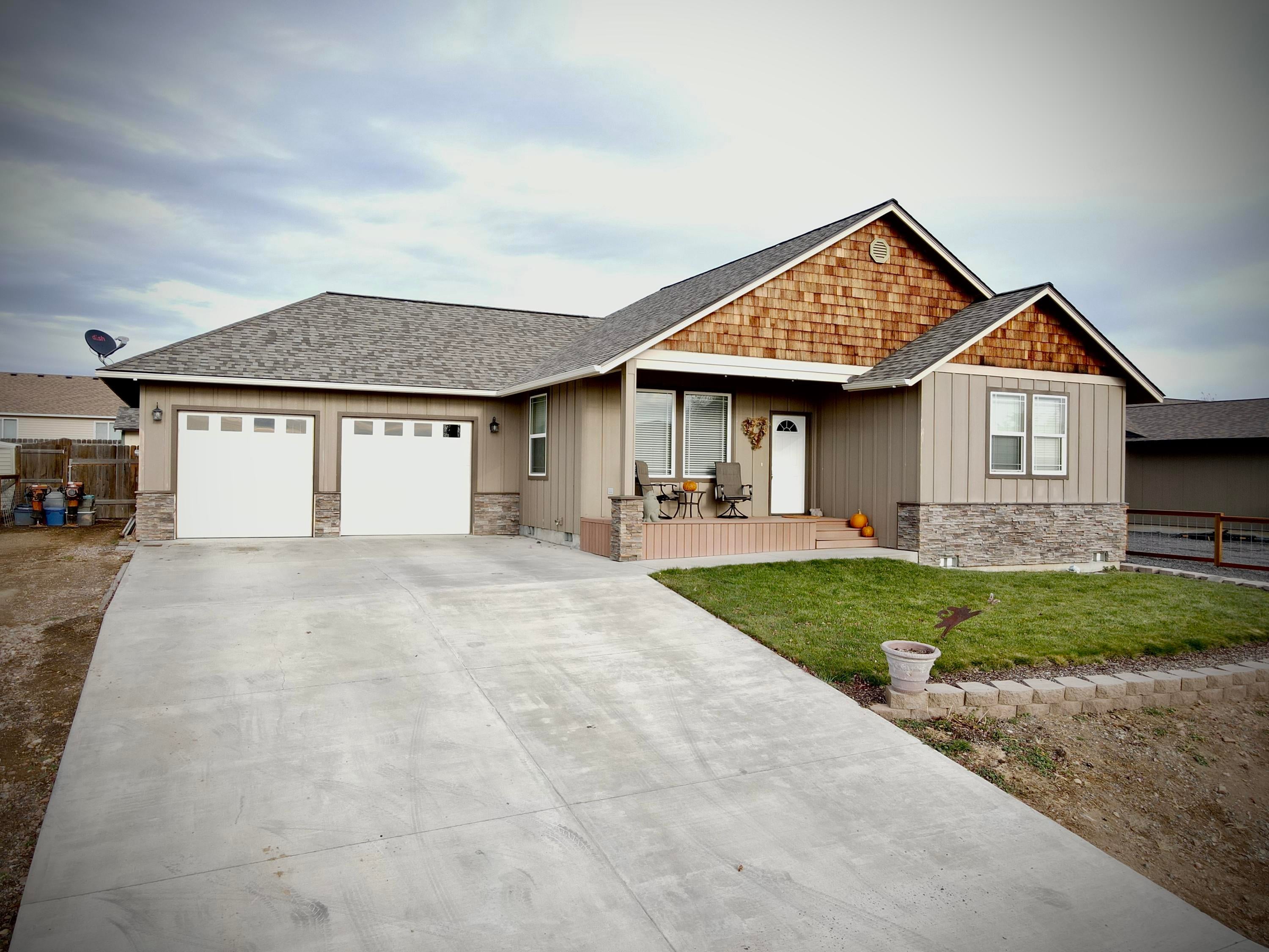 300 East Ridgeview Drive Culver, OR 97734 - Photo 4 of 38 Front