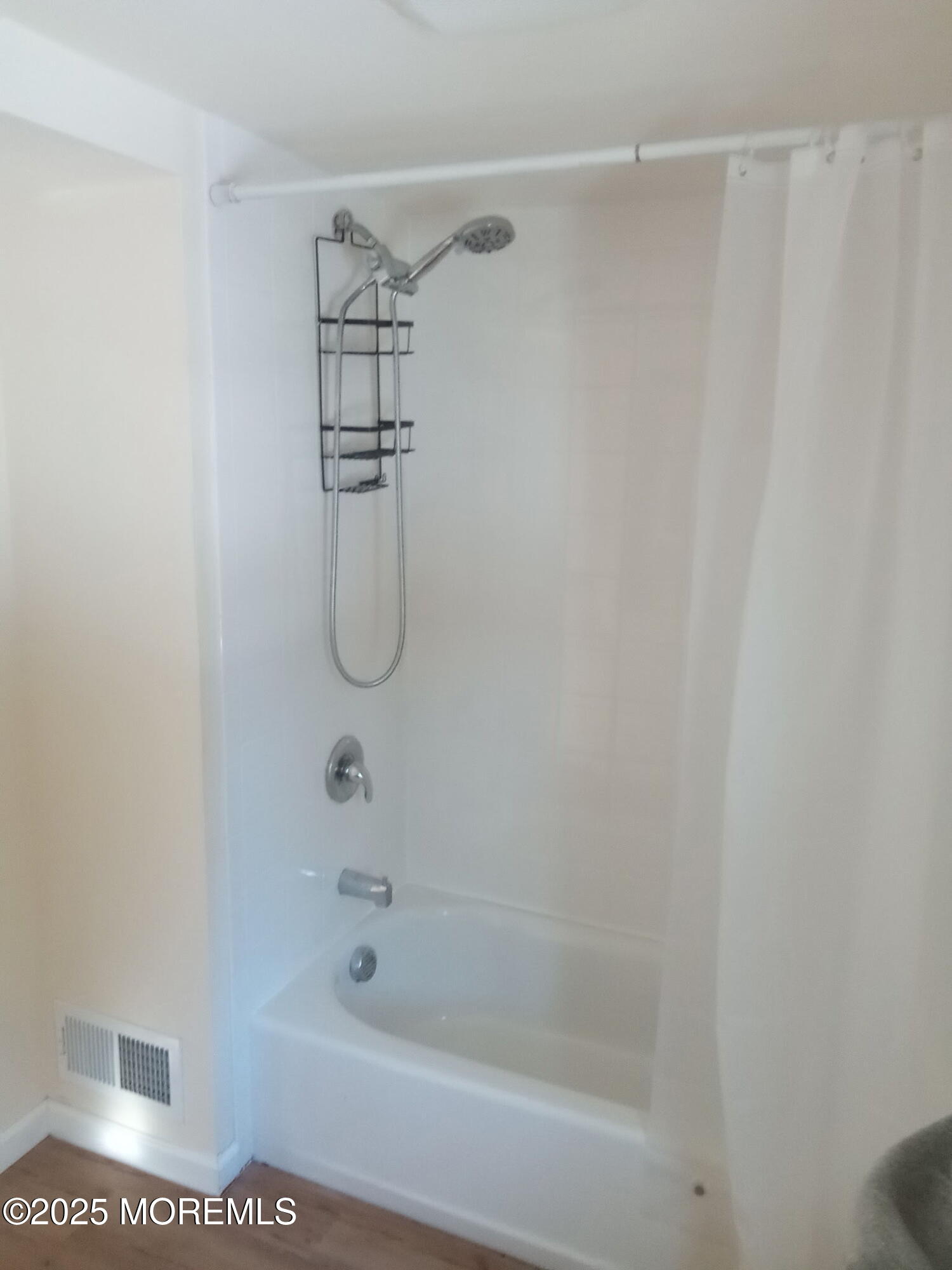 179 Havens Bridge Road Freehold, NJ 07728 - Photo 12 of 13 888771970 (1)