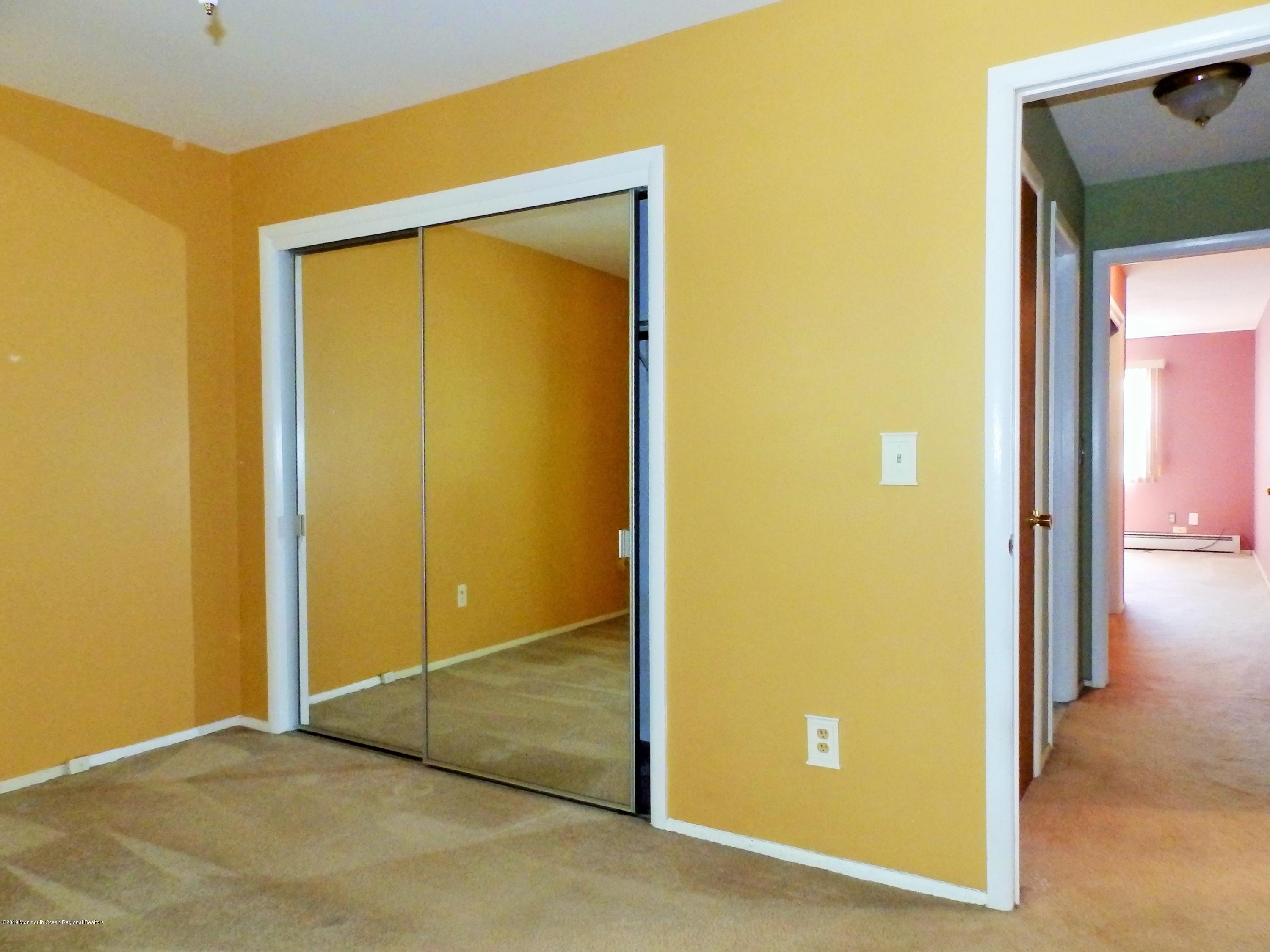 29 Oakfield Road Toms River, NJ 08757 - Photo 23 of 30 P1010019