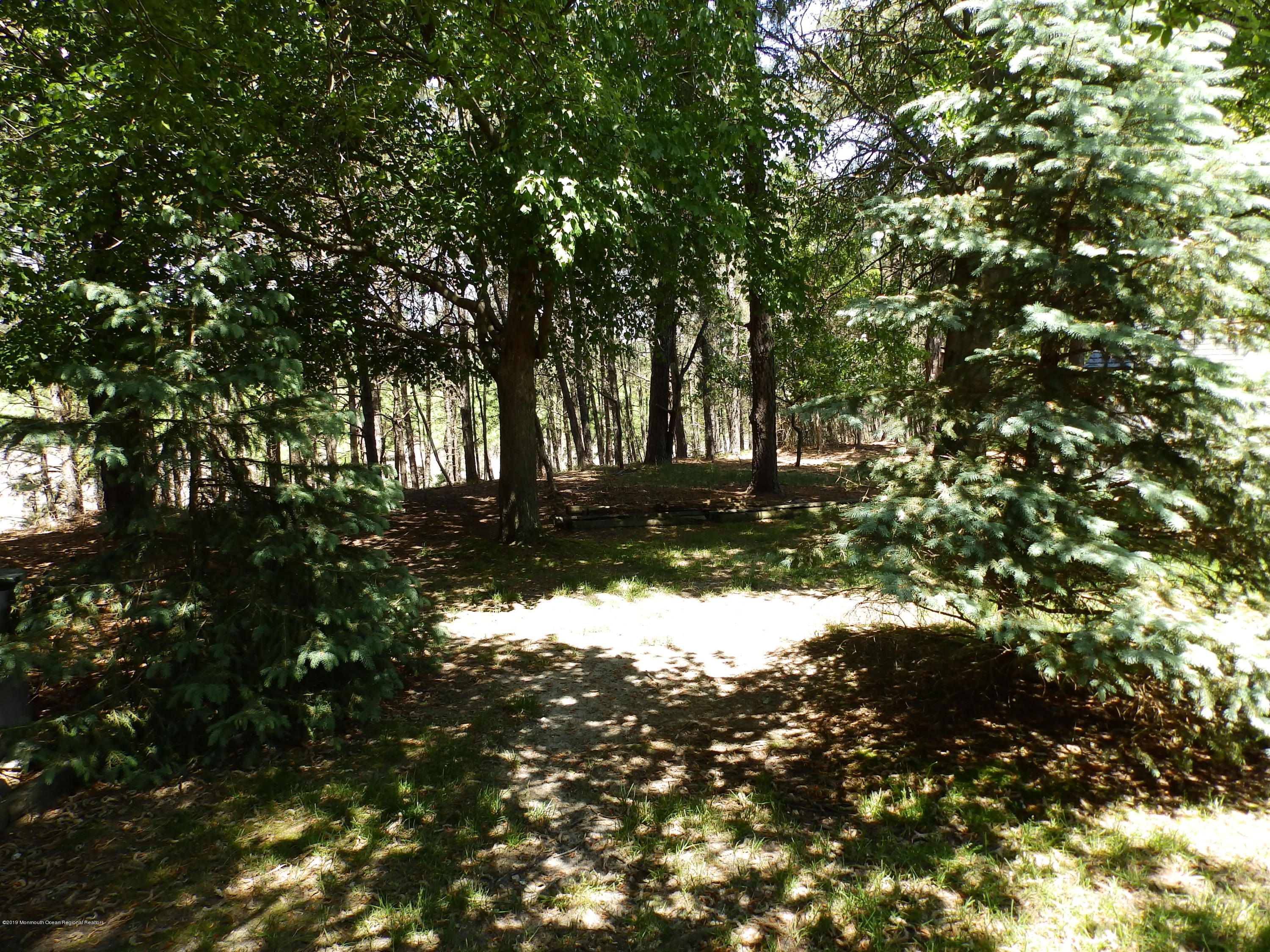 29 Oakfield Road Toms River, NJ 08757 - Photo 5 of 30 P1010137