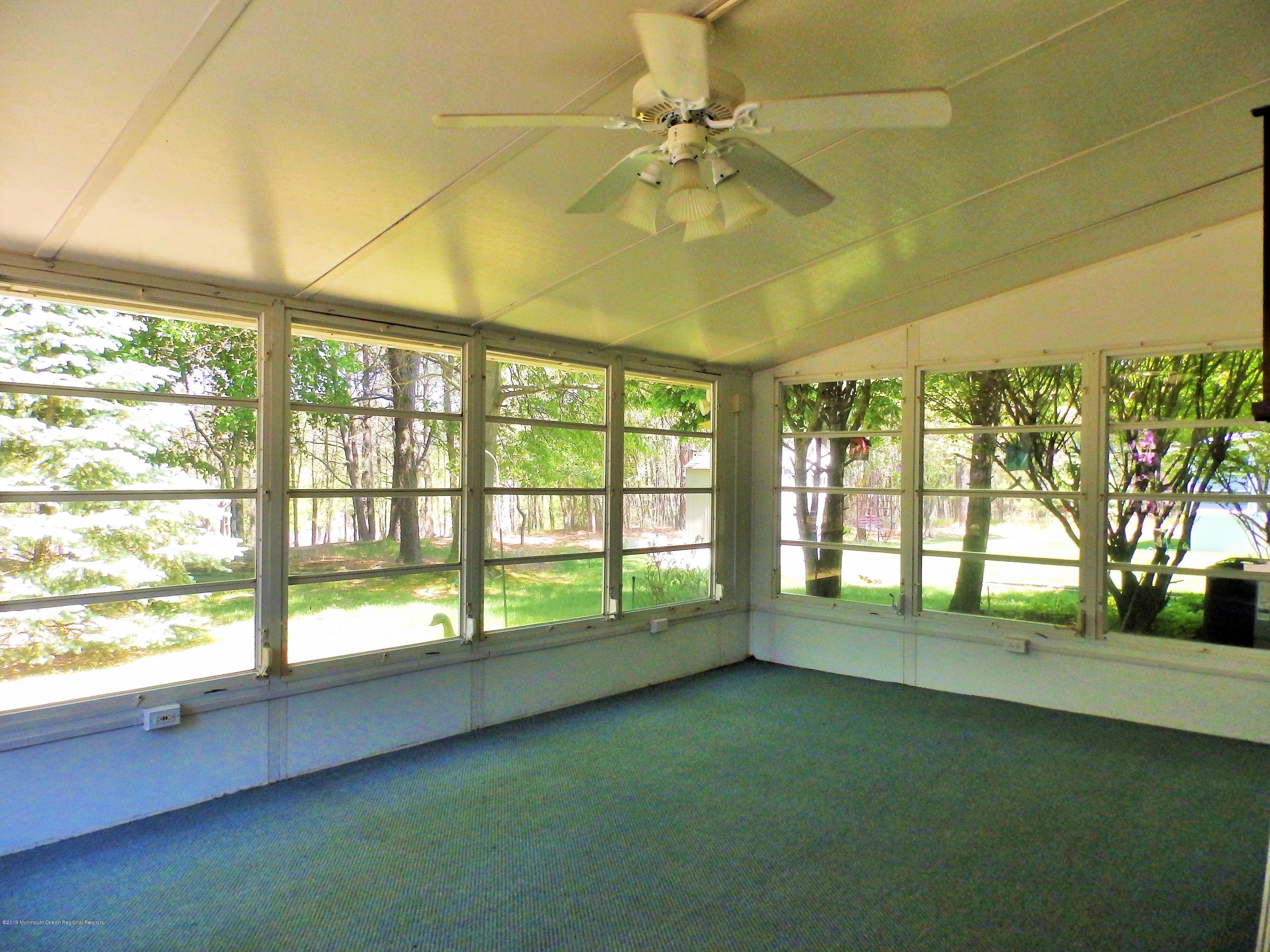 29 Oakfield Road Toms River, NJ 08757 - Photo 7 of 30 P1010108