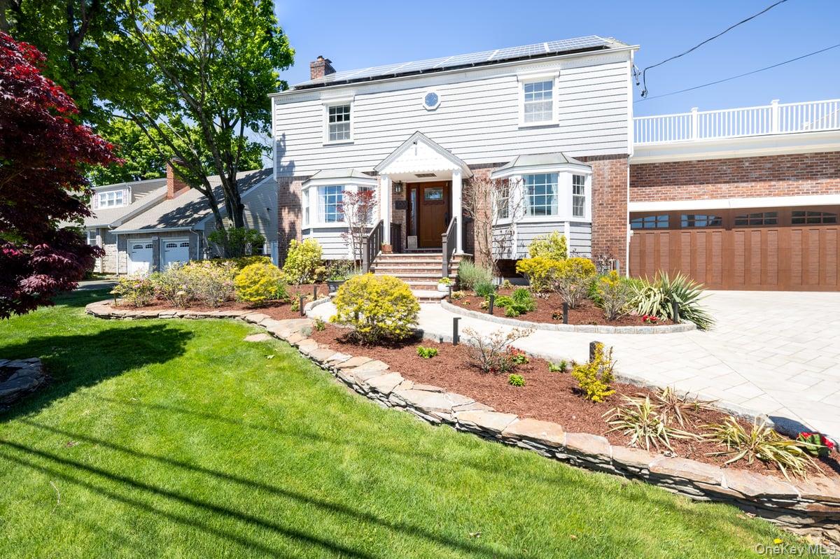 100 Byron Road Merrick, NY 11566 - Photo 3 of 50