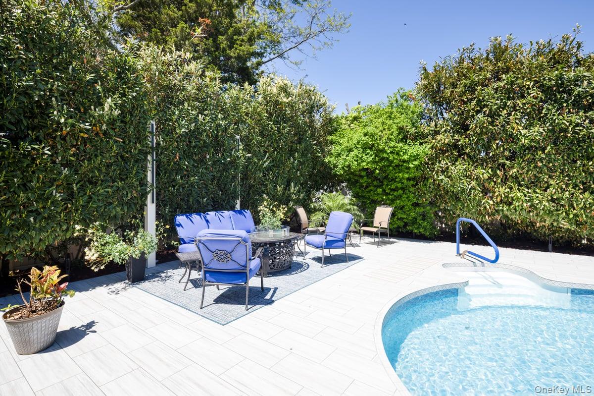 100 Byron Road Merrick, NY 11566 - Photo 34 of 50