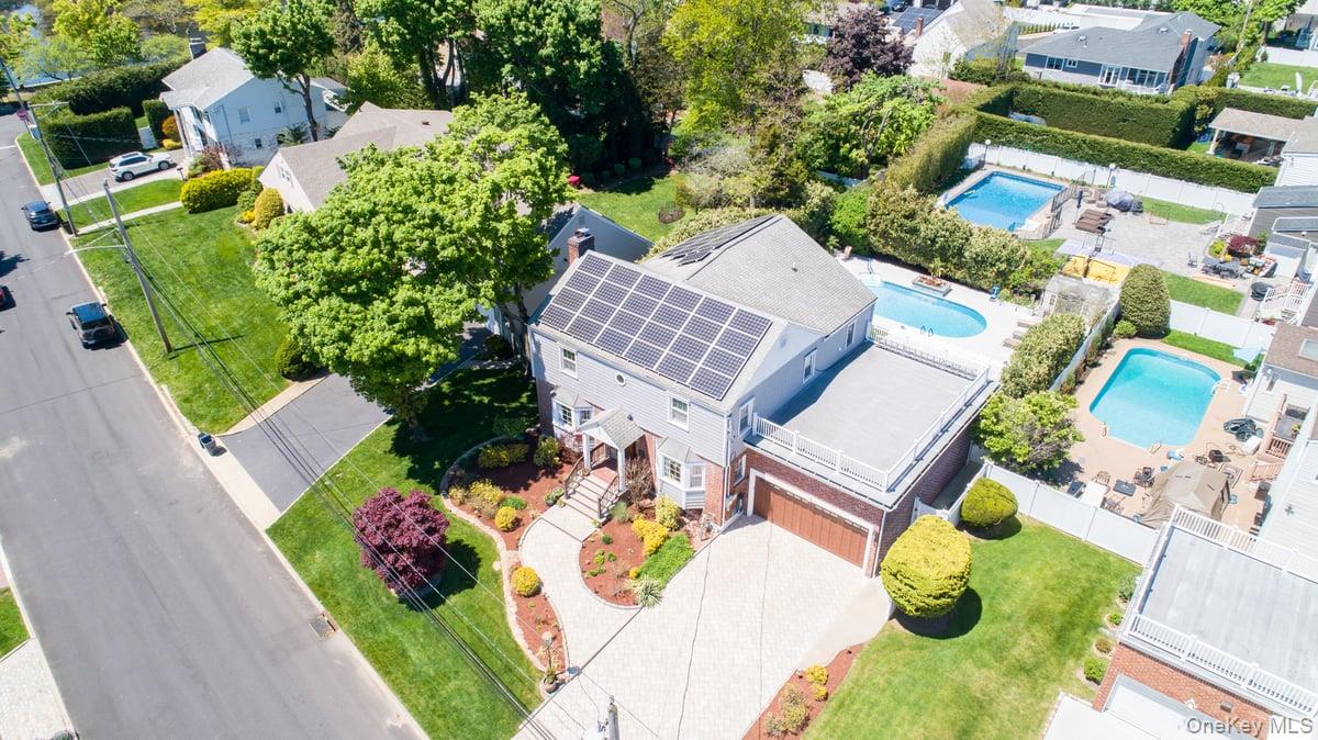 100 Byron Road Merrick, NY 11566 - Photo 47 of 50