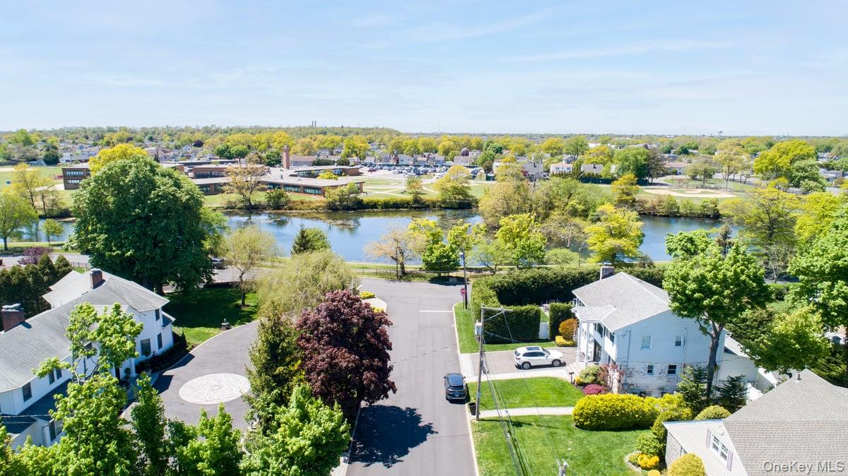 100 Byron Road Merrick, NY 11566 - Photo 48 of 50