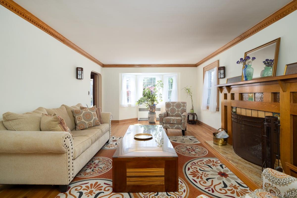 100 Byron Road Merrick, NY 11566 - Photo 5 of 50