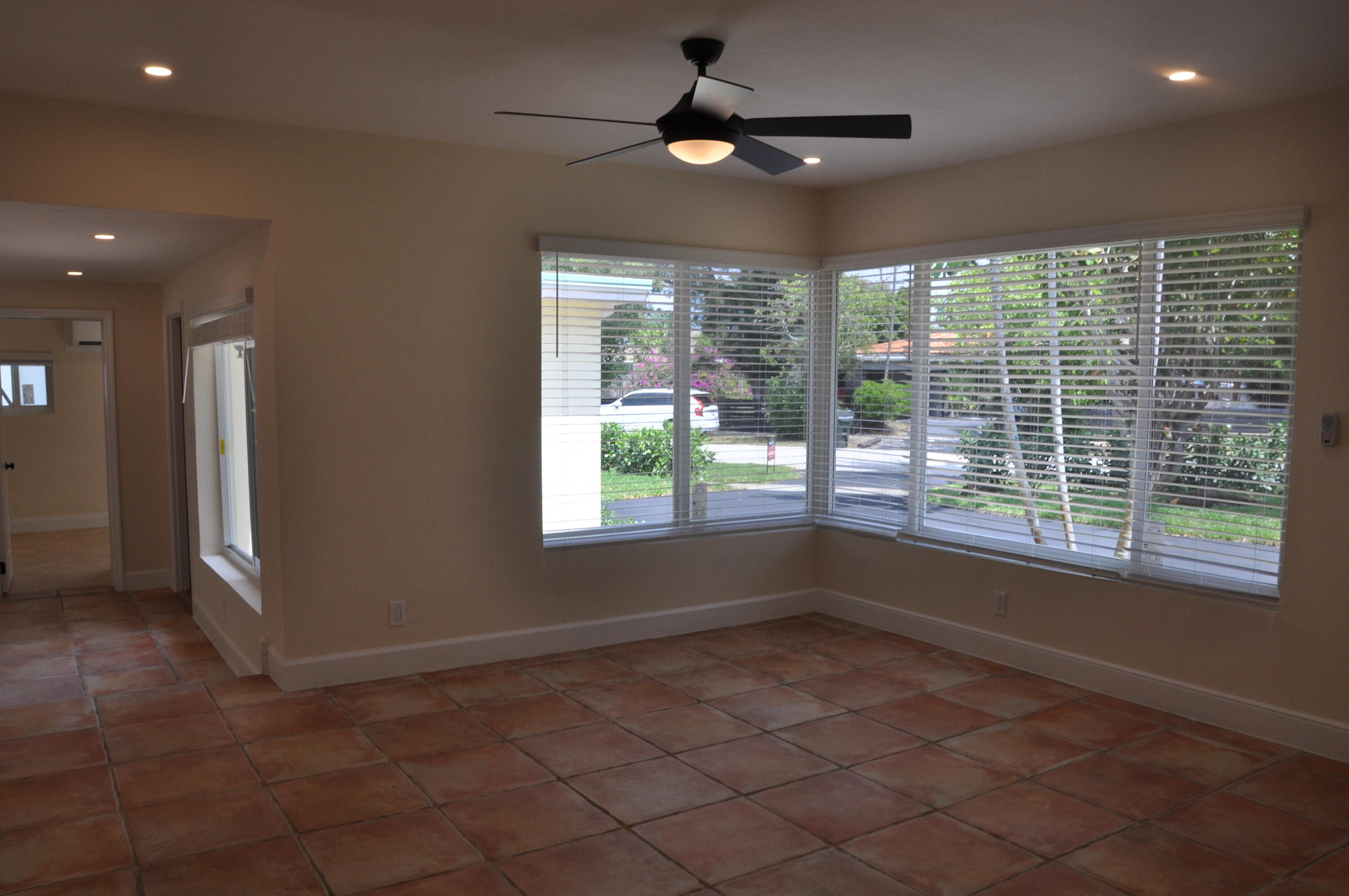 2001 Northeast 4th Way Boca Raton, FL 33431 - Photo 28 of 85 interior from hall