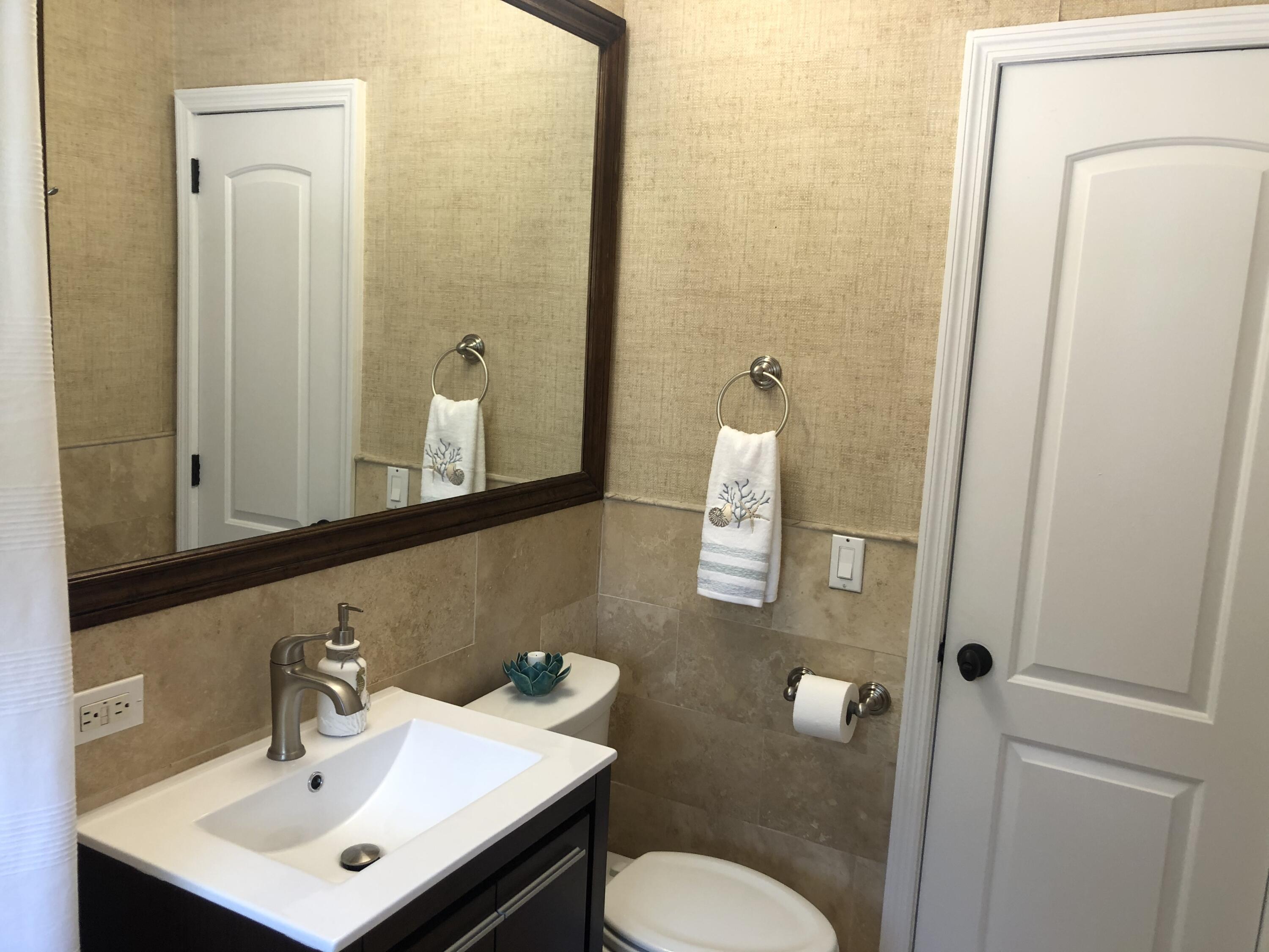 2001 Northeast 4th Way Boca Raton, FL 33431 - Photo 29 of 85 bathroom