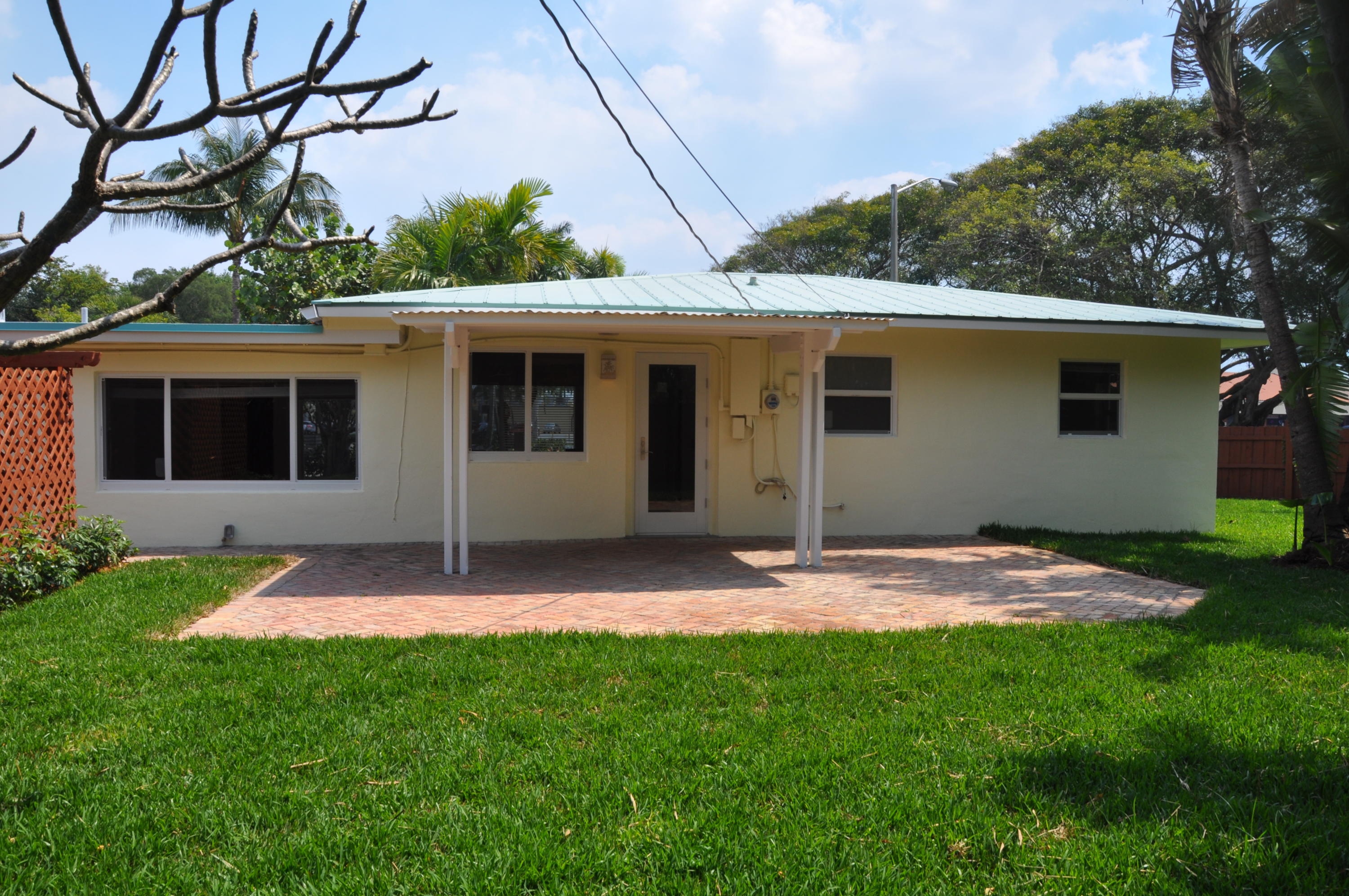 2001 Northeast 4th Way Boca Raton, FL 33431 - Photo 4 of 85 back of house.