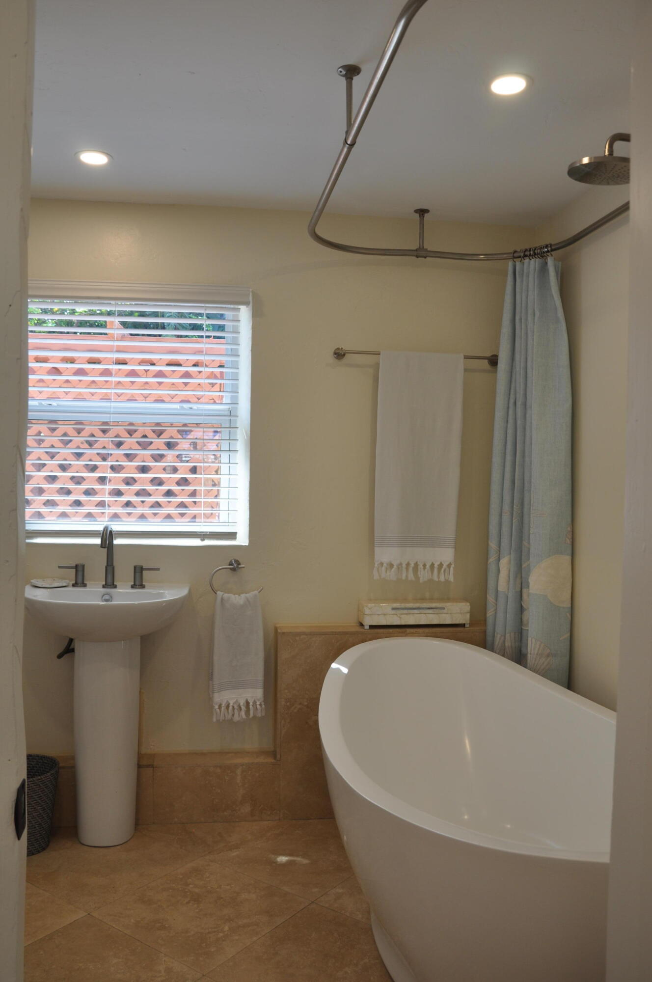 2001 Northeast 4th Way Boca Raton, FL 33431 - Photo 49 of 85 Master bathroom