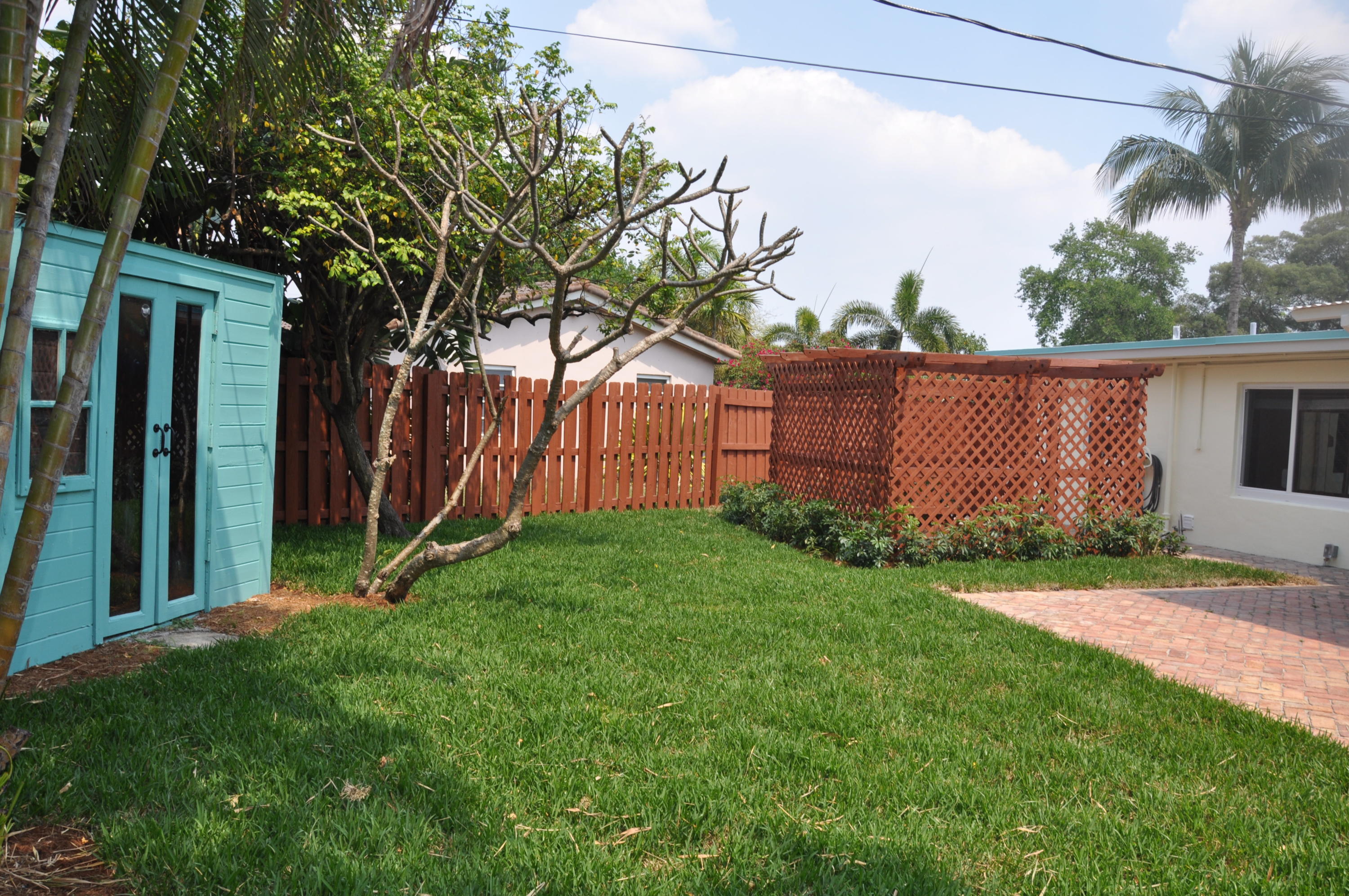 2001 Northeast 4th Way Boca Raton, FL 33431 - Photo 58 of 85 backyard