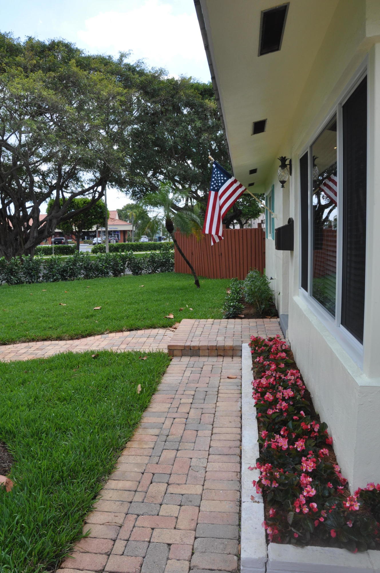 2001 Northeast 4th Way Boca Raton, FL 33431 - Photo 78 of 85 front walkway