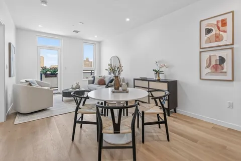 $1,300,000 | 1395 Washington Street, Unit PH605, Boston, MA 02118