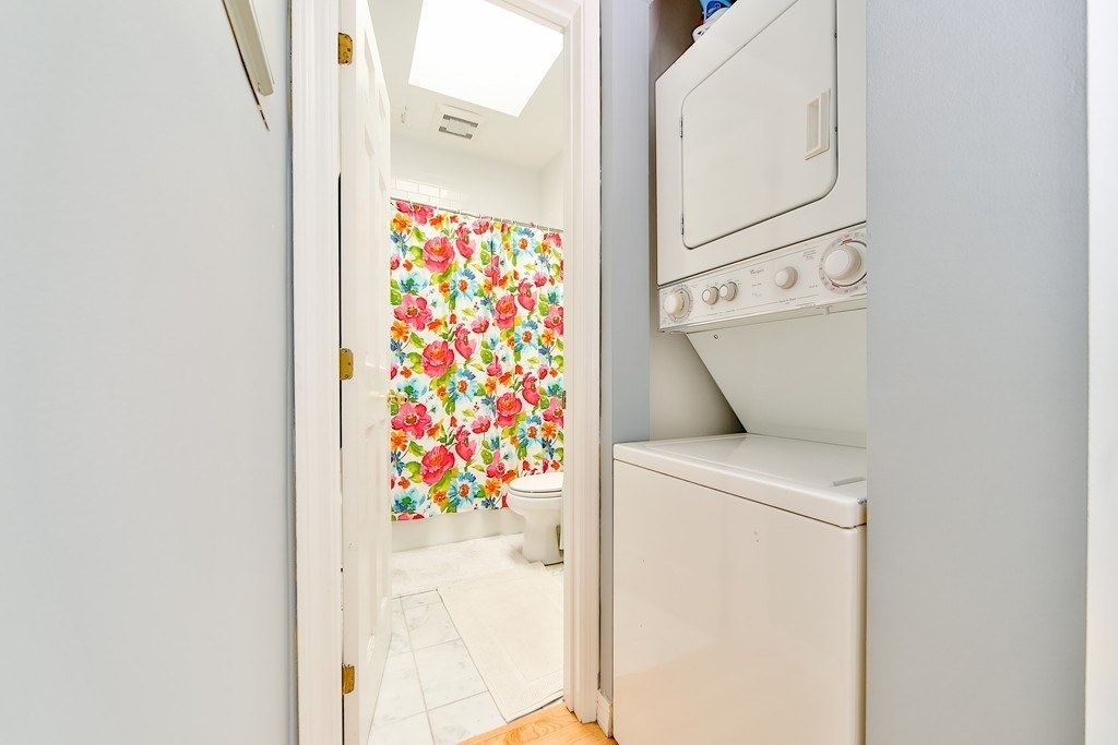 470 East 3rd Street, Unit 2 Boston, MA 02127 - Photo 9 of 11