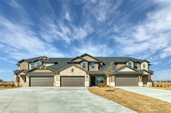 $2,325 | 4264 Clovis Street, Midlothian, TX 76065