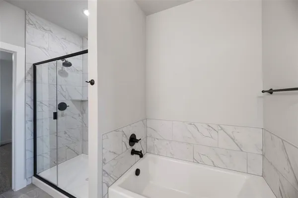 $2,325 | 4264 Clovis Street, Midlothian, TX 76065