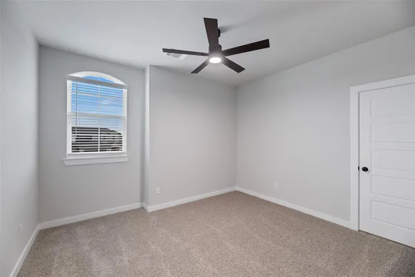 $2,325 | 4264 Clovis Street, Midlothian, TX 76065