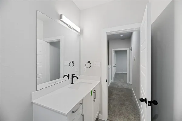 $2,325 | 4264 Clovis Street, Midlothian, TX 76065