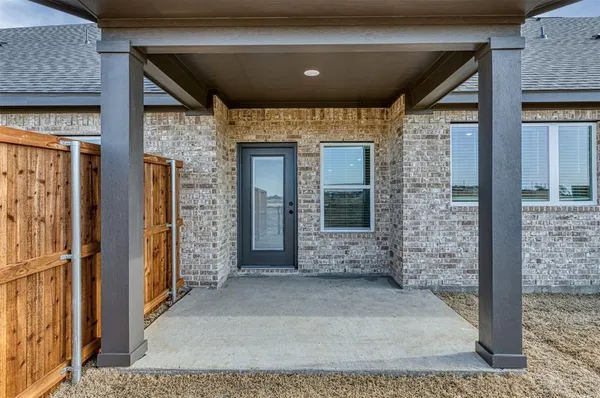 $2,325 | 4264 Clovis Street, Midlothian, TX 76065