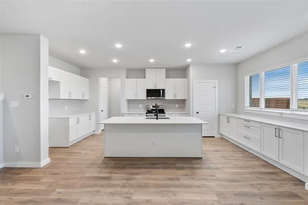 $2,325 | 4264 Clovis Street, Midlothian, TX 76065