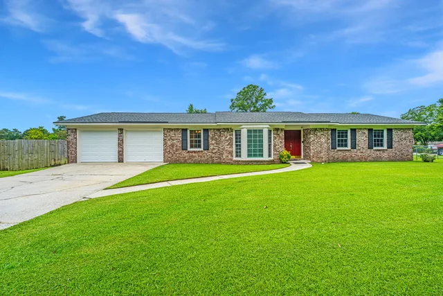 $385,000 | 128 Foxborough Road, Goose Creek, SC 29445