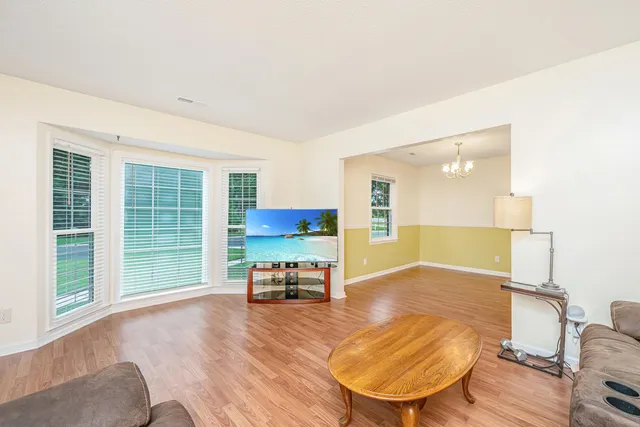 $385,000 | 128 Foxborough Road, Goose Creek, SC 29445