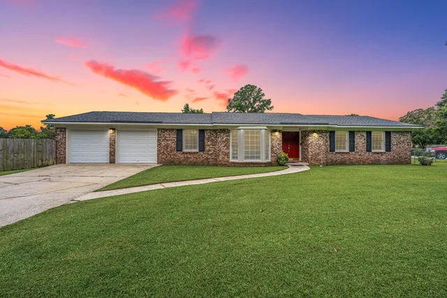 $385,000 | 128 Foxborough Road, Goose Creek, SC 29445