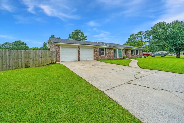 $385,000 | 128 Foxborough Road, Goose Creek, SC 29445