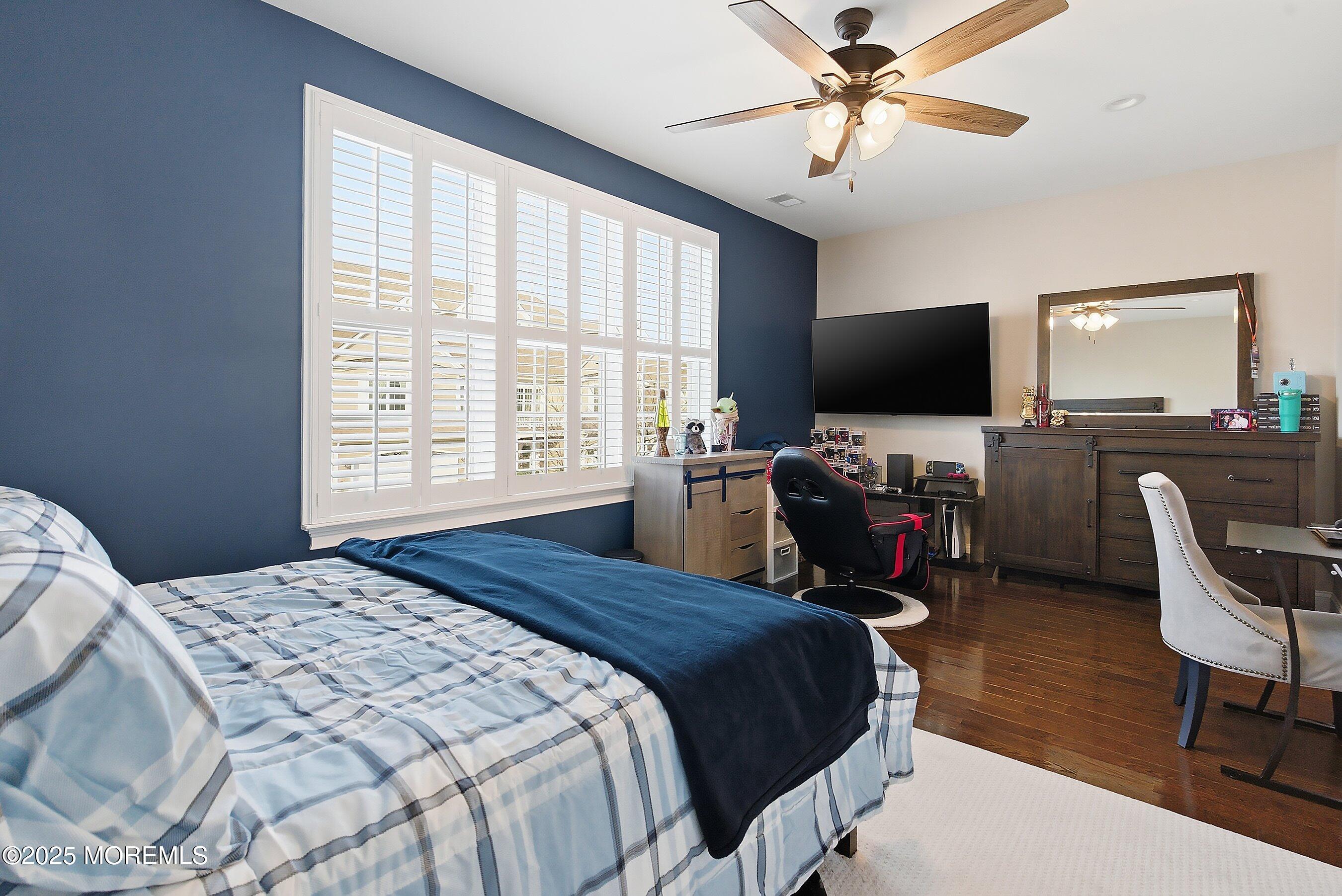 24 Abbey Road Tinton Falls, NJ 07753 - Photo 36 of 52 a bedroom with a workspace