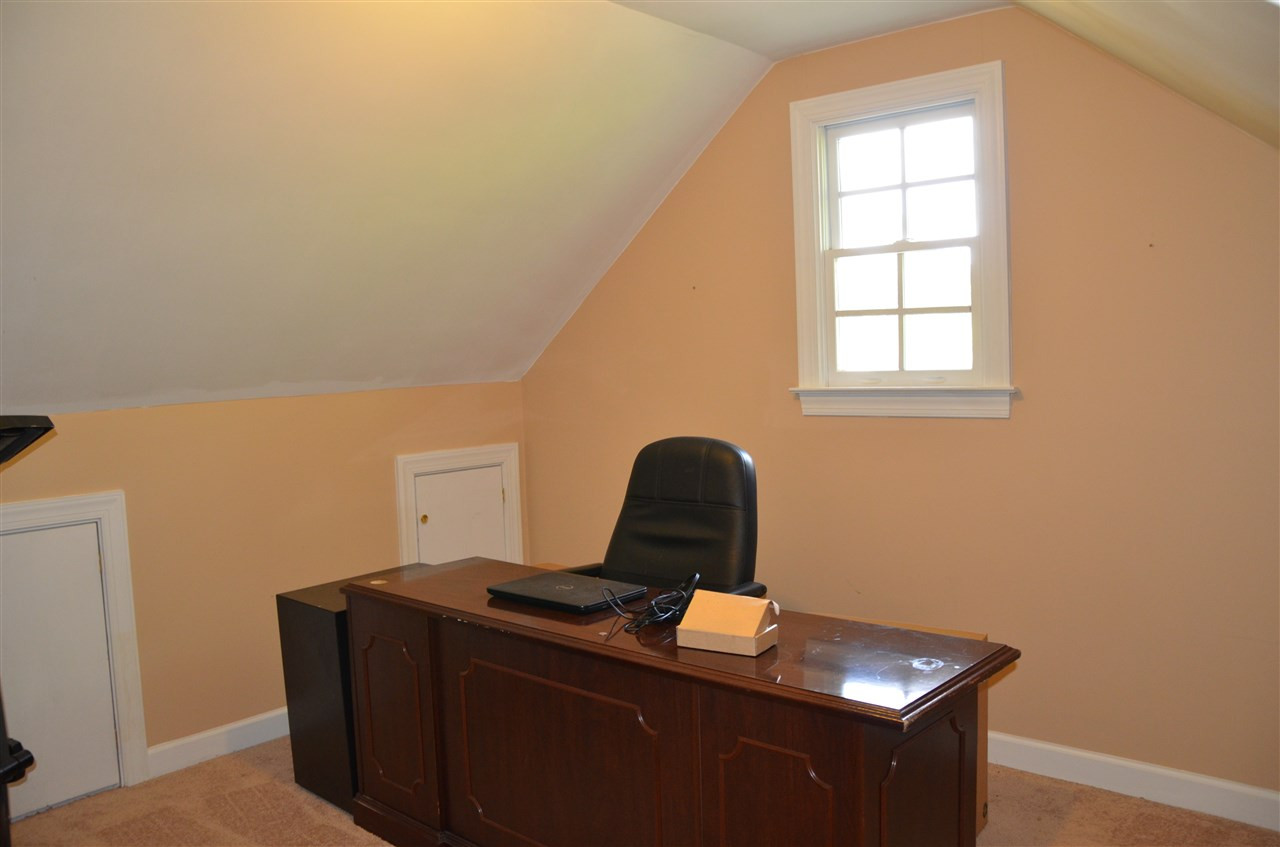 8605 Bluff Pointe Court Raleigh, NC 27615 - Photo 15 of 25 Studio/Study/Office