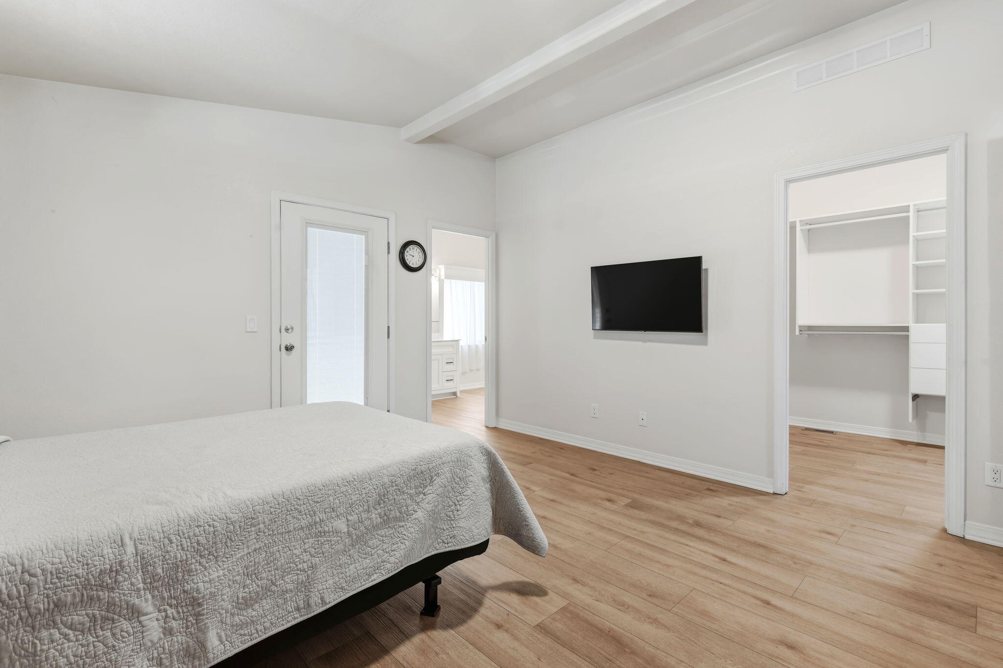 340 Old Mill Road, Unit SPC 82 Santa Barbara, CA 93110 - Photo 12 of 29 16-Primary Bedroom