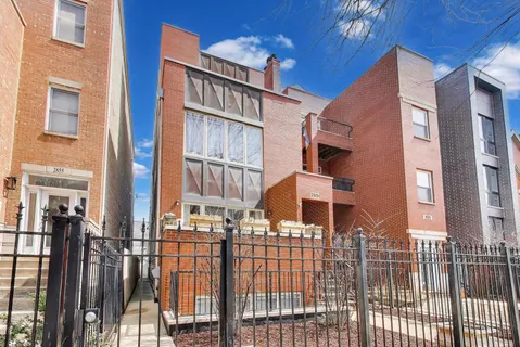 $750,000 | 2851 North Damen Avenue, Unit 1, Chicago, IL 60618