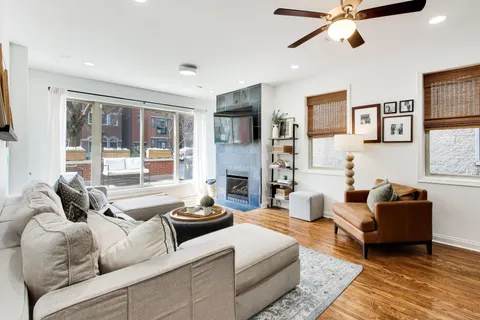 $750,000 | 2851 North Damen Avenue, Unit 1, Chicago, IL 60618