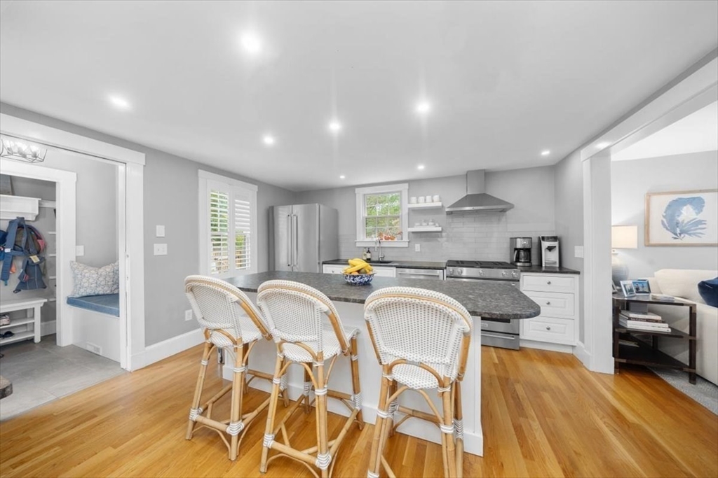 36 Burr Road Hingham, MA 02043 - Photo 3 of 24